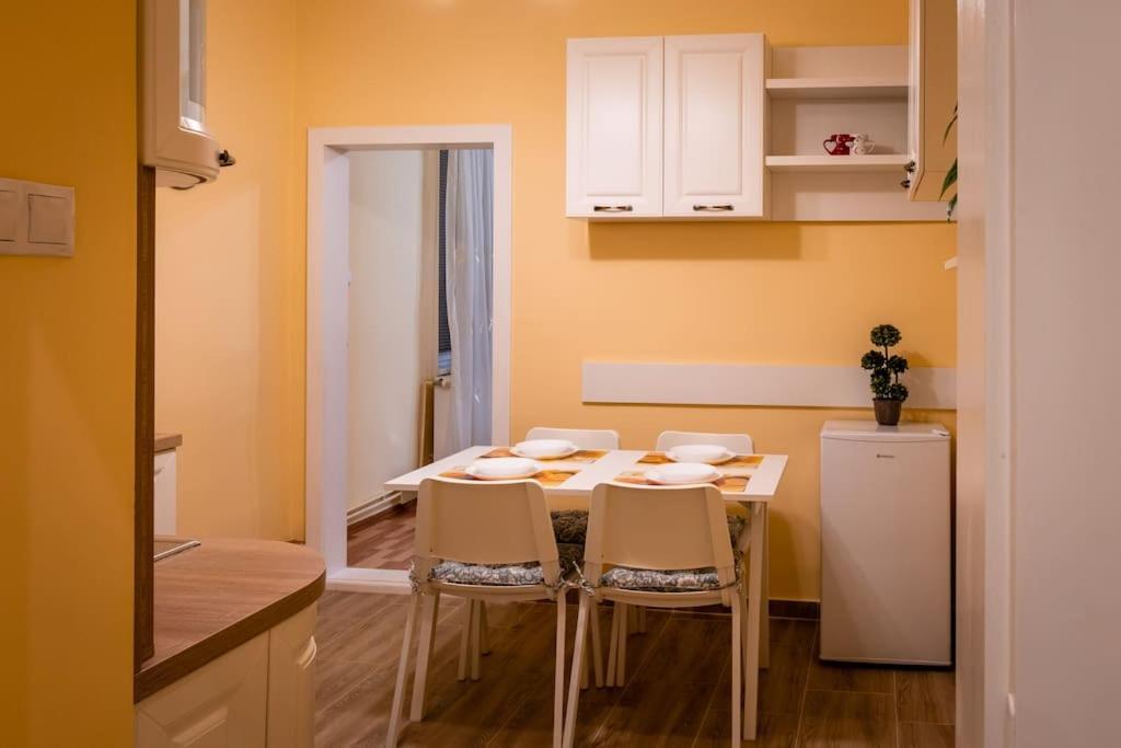 Casa Max Apartment Timisoara Ngoại thất bức ảnh