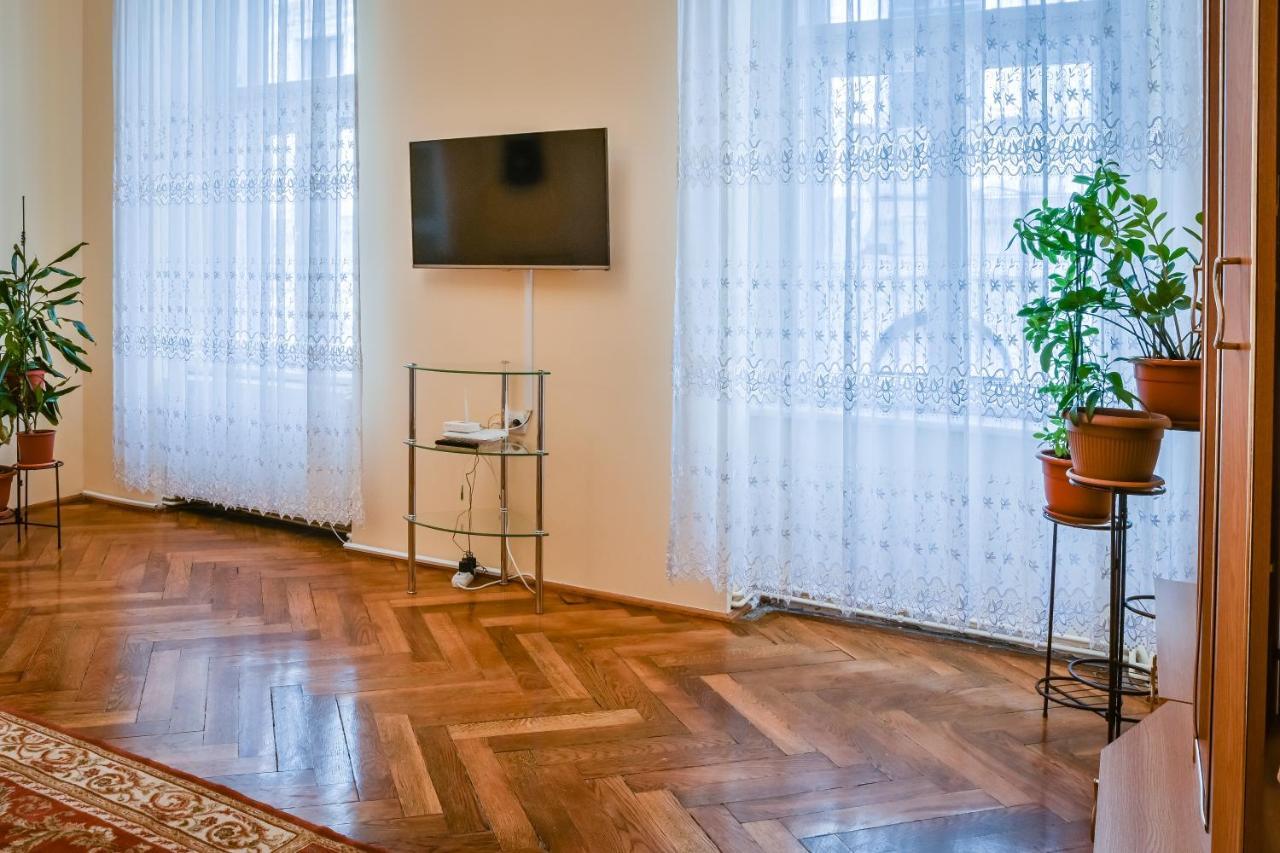 Casa Max Apartment Timisoara Ngoại thất bức ảnh